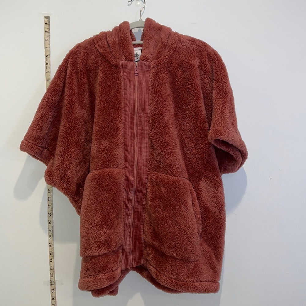 CAbi Embrace Topper